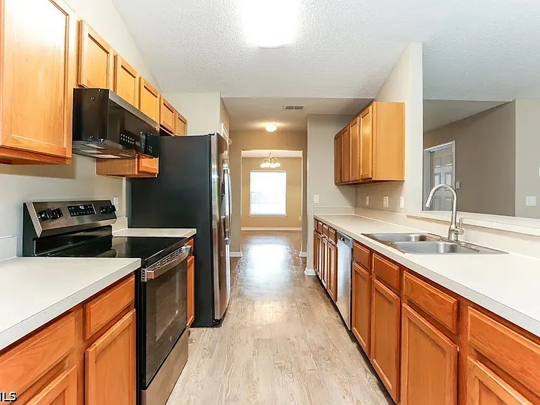 10730 Apple Blossom Trl E — Photo 6