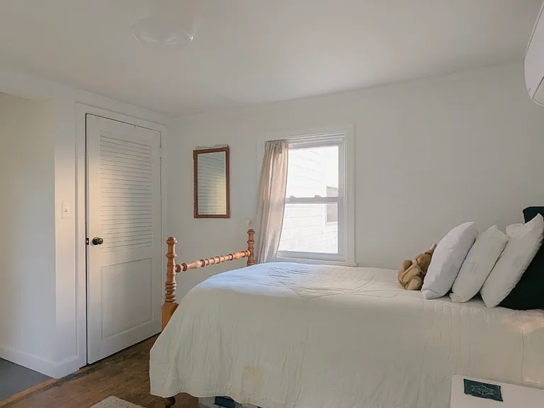 30 Ralph St — Photo 3
