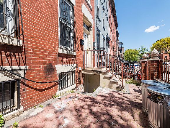2nd image of 1055 Jefferson Ave