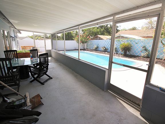 5th image of 390 Lilac Rd