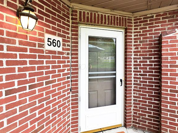 4th image of 560 Dandy Brush Ln E
