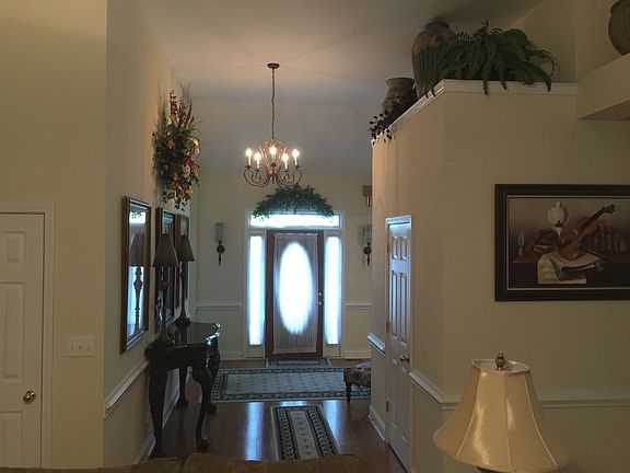 2nd image of 195 Sweetwater Dr