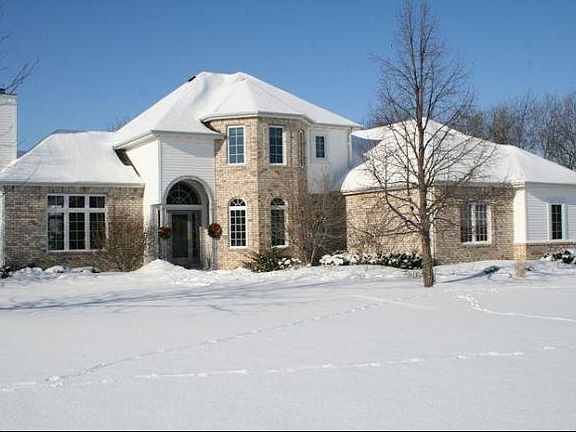 2nd image of N43W33123 Glen Parc Cir