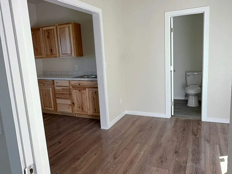310 S Park St #3 — Photo 2