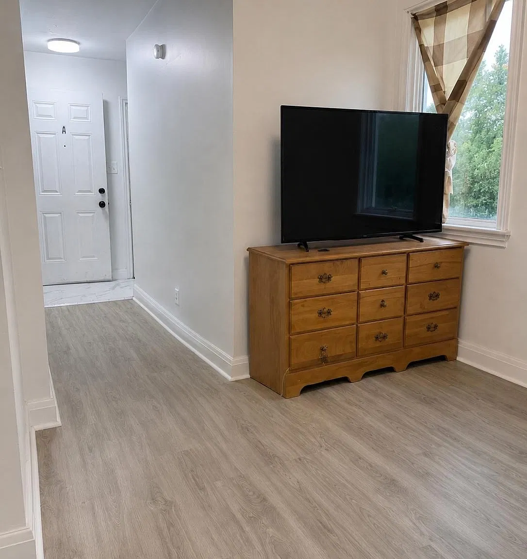 4 bed, $3,495 — Photo 3