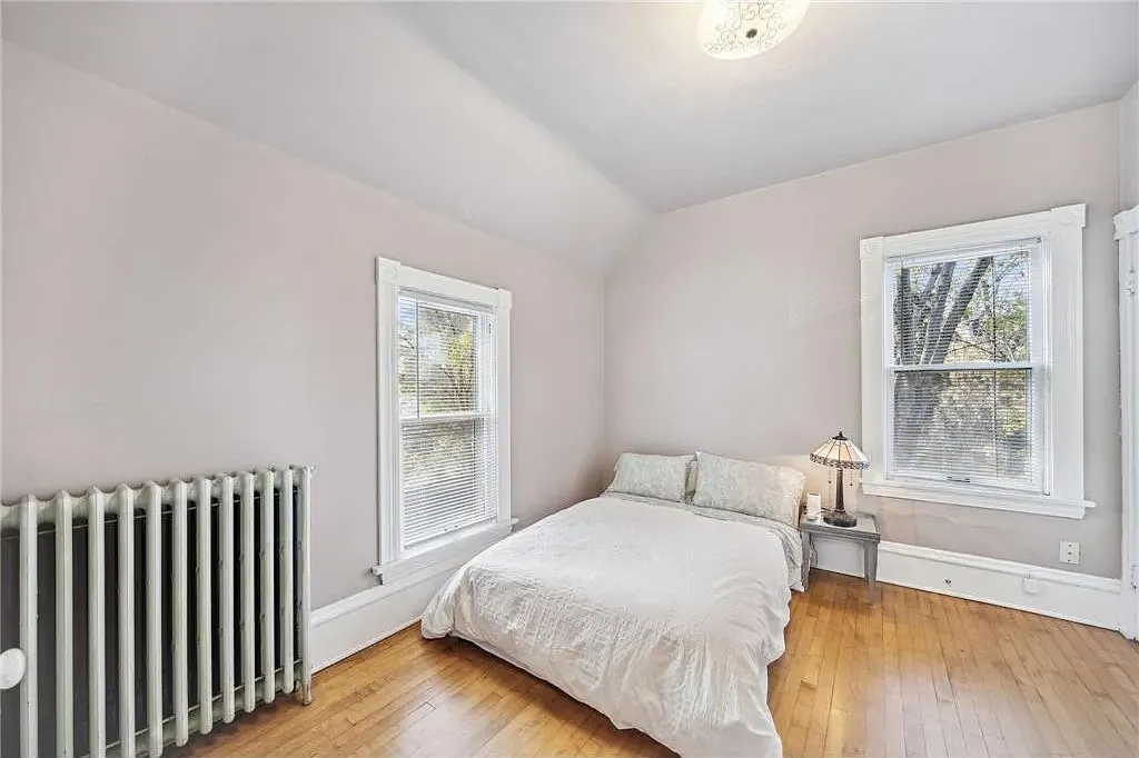 2 bed, 1300 sqft, $1,600 — Photo 4