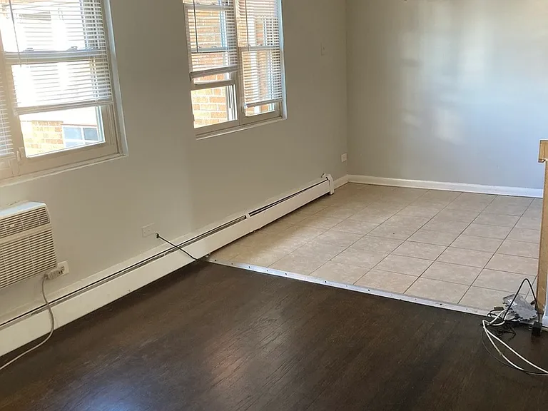 2420 W Berwyn Ave #304 — Photo 3