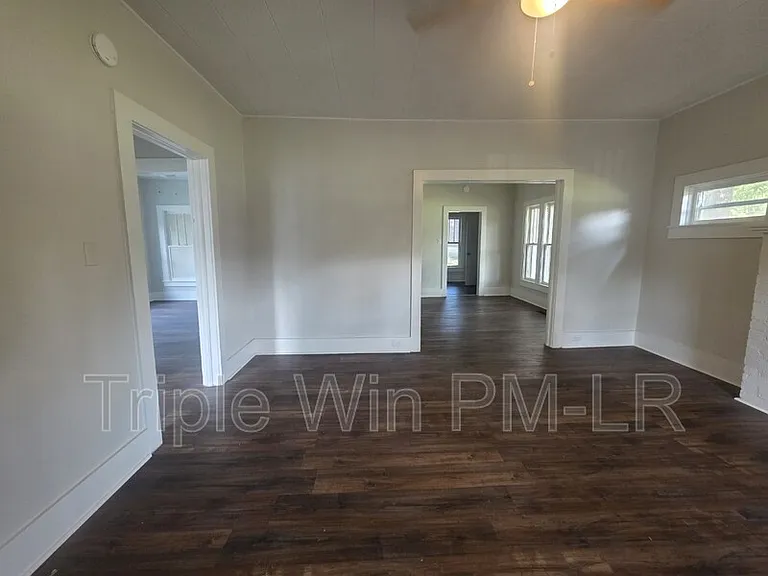 609 N Morrill St — Photo 8