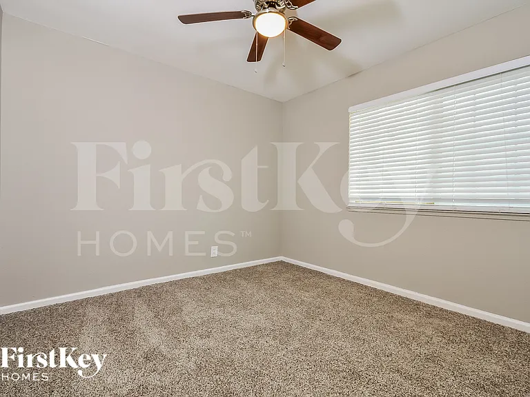 6381 Newville Ave — Photo 12