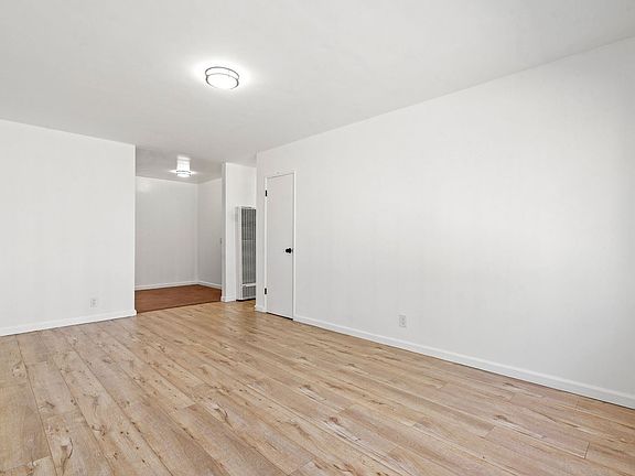 2nd image of 150 E Avenue 32 APT 1