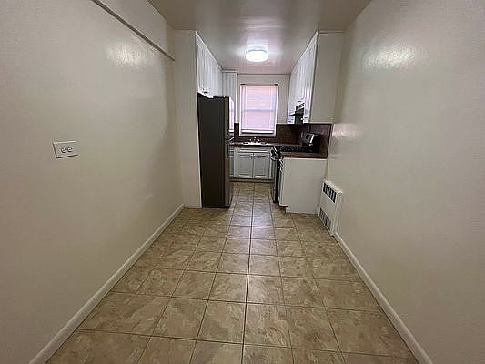 4th image of 86-75 Midland Pkwy #6Y