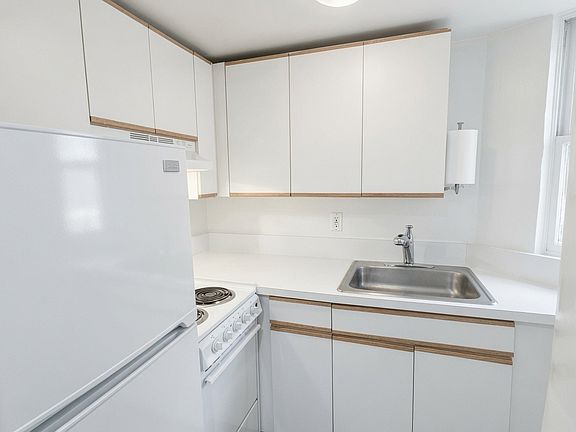 3rd image of 430 E 83rd St #Gb1