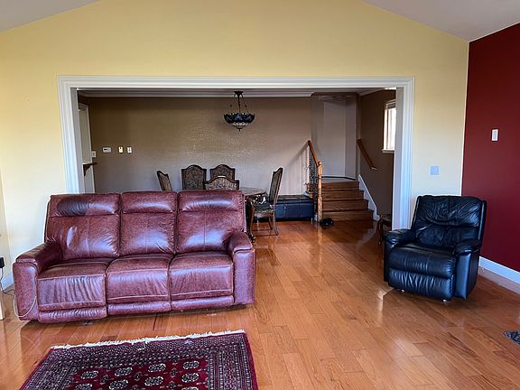 5th image of 1182 Miller Ave