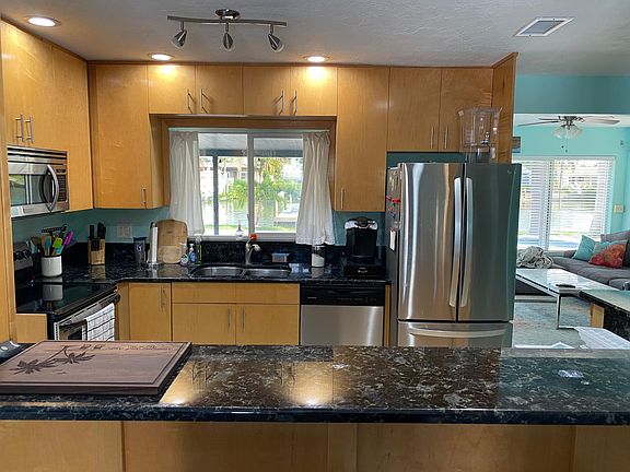 5th image of 7868 Causeway Blvd S