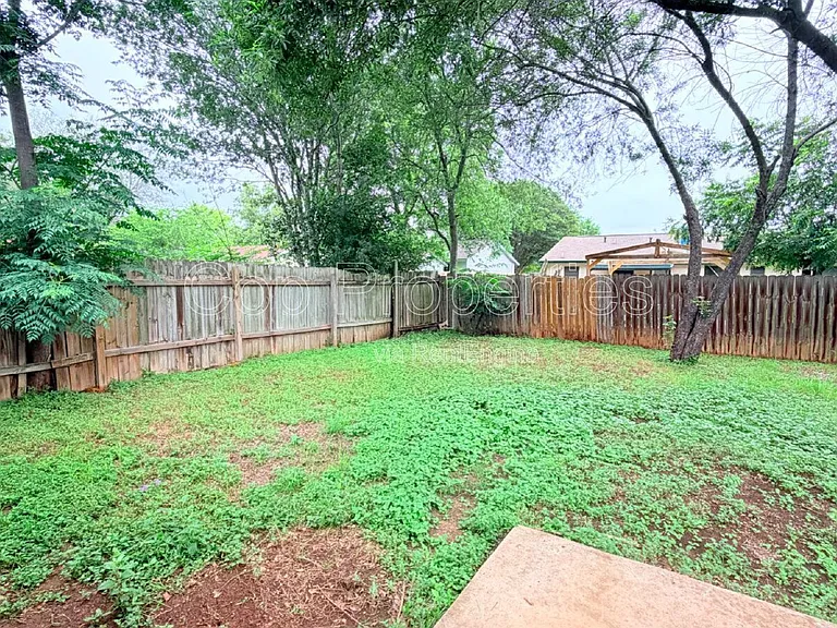 9319 Cliff Point Dr — Photo 21