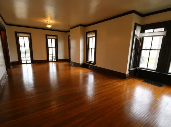 1103 N 6th St and 610 Iowa St., 1103 N 6th St, Burlington, IA 52601