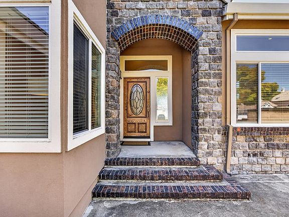 4th image of 28745 Fox Hollow Dr