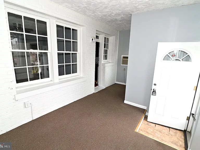 713 Hamlin St NE #1 — Photo 24
