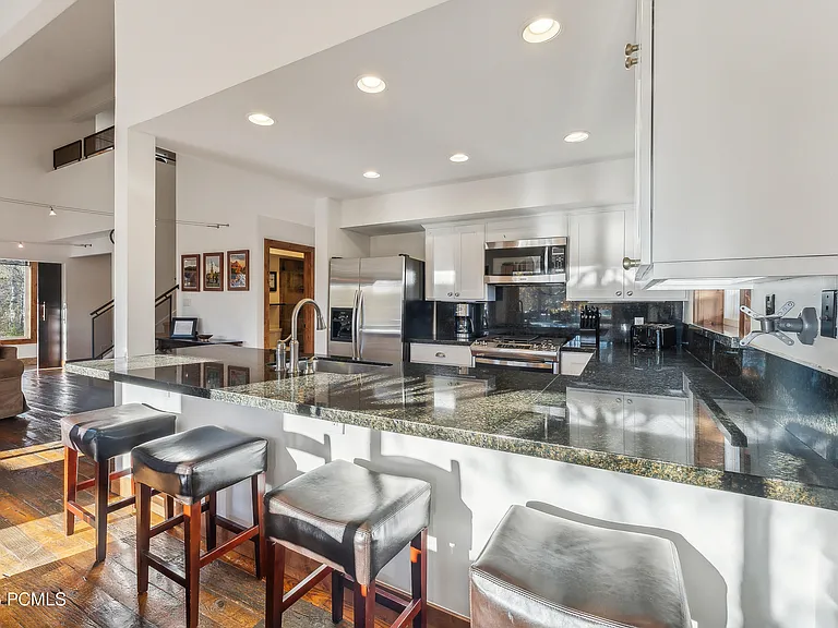 7240 Buckboard Dr — Photo 16