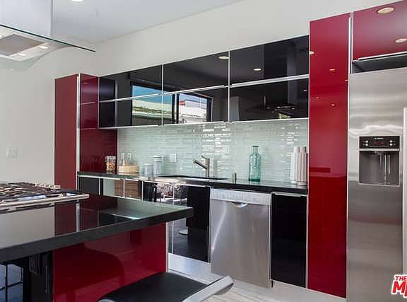 5th image of 810 N Croft Ave #102