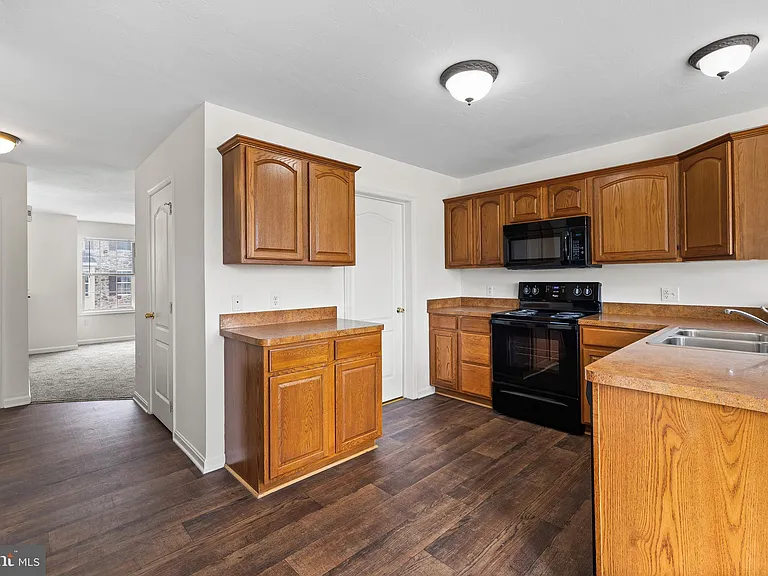 22 Shady Tree Ct — Photo 7