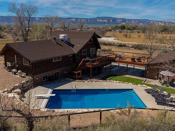 3rd image of 2472 H Rd