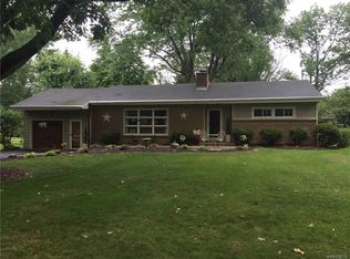 36 Idlewood Dr, Orchard Park, NY 14127