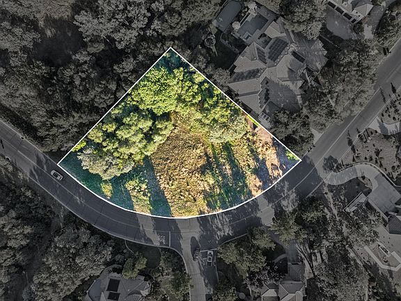 3rd image of 3923 Errante Dr