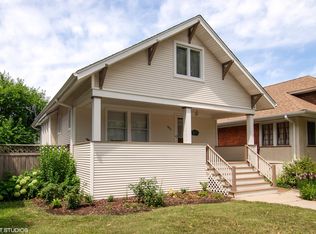 947 N Taylor Ave, Oak Park, IL 60302