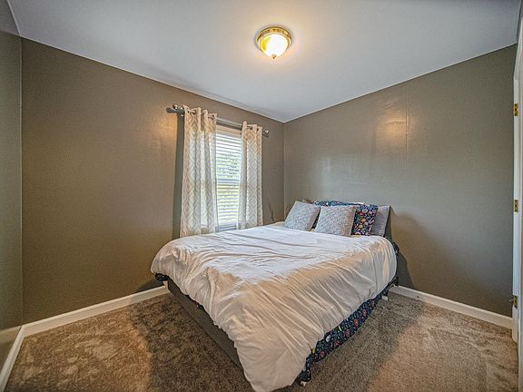 4th image of 4331 Cresthill Dr