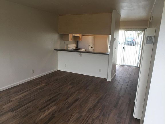 3rd image of 10600 McDougall St APT 3