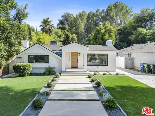 21008 Costanso St, Woodland Hills, CA 91364