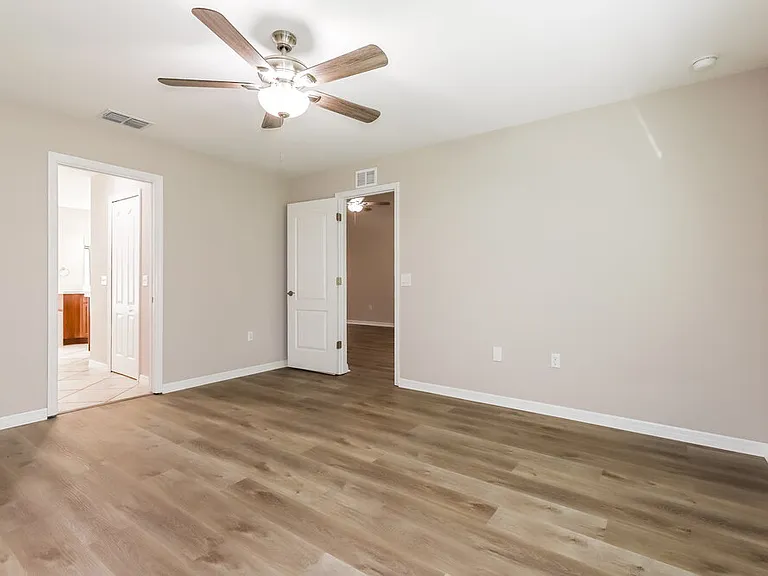 1873 Kingsmill Dr — Photo 12
