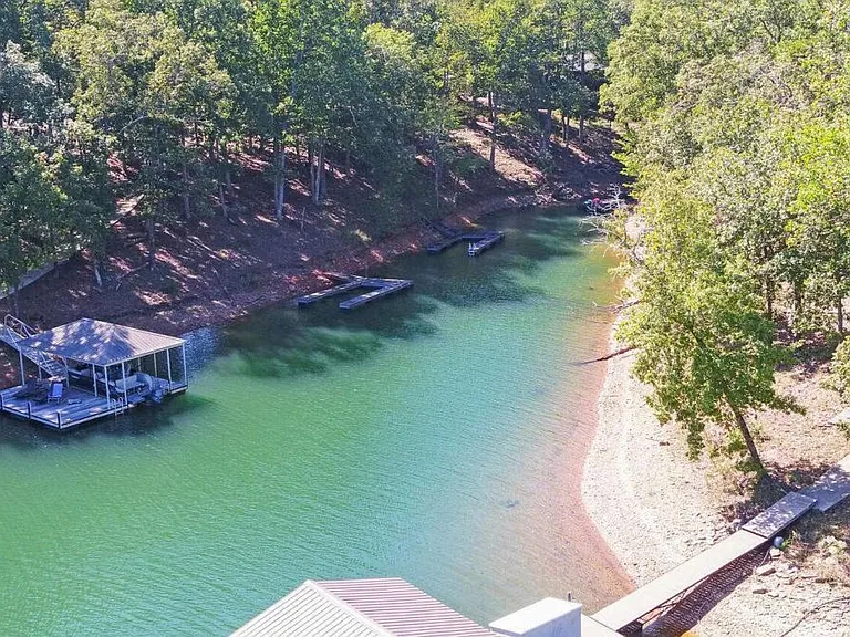 675 Freedom Heights Dr — Photo 40