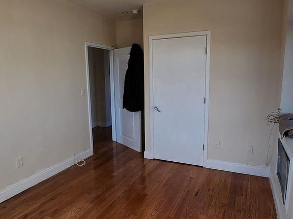 2nd image of 4012 Bronxwood Ave #4