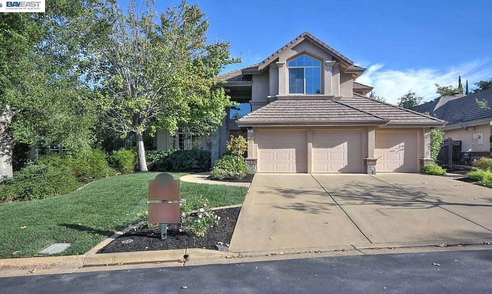 1st image of 427 Cabonia Ct