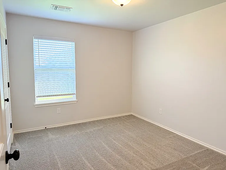 18600 Luna Dr — Photo 18