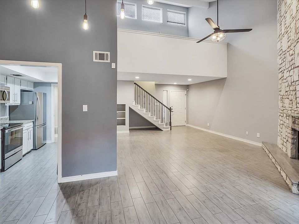 1st image of 8406 Echo Creek Ln #1