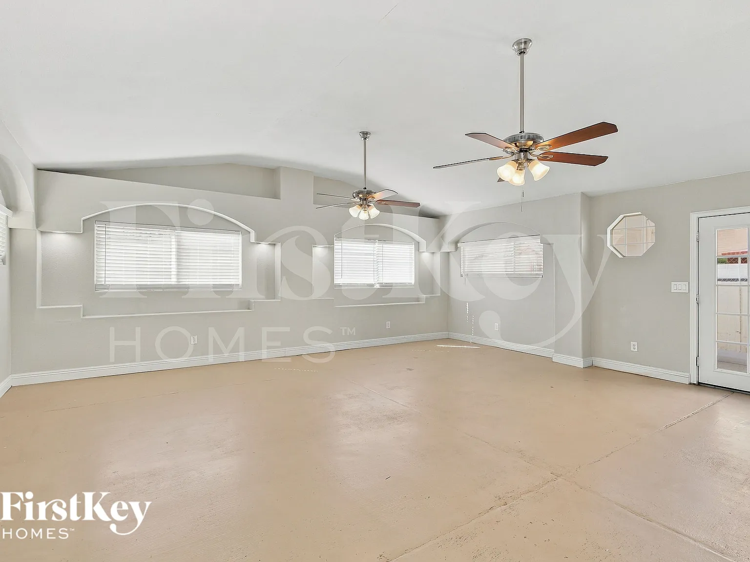 4 bed, 2.5 bath, 2607 sqft, $2,470 — Photo 4