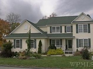 138 Roosevelt Dr, Poughquag, NY 12570