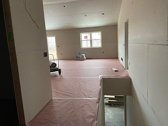2nd image of 322 Roosevelt Street