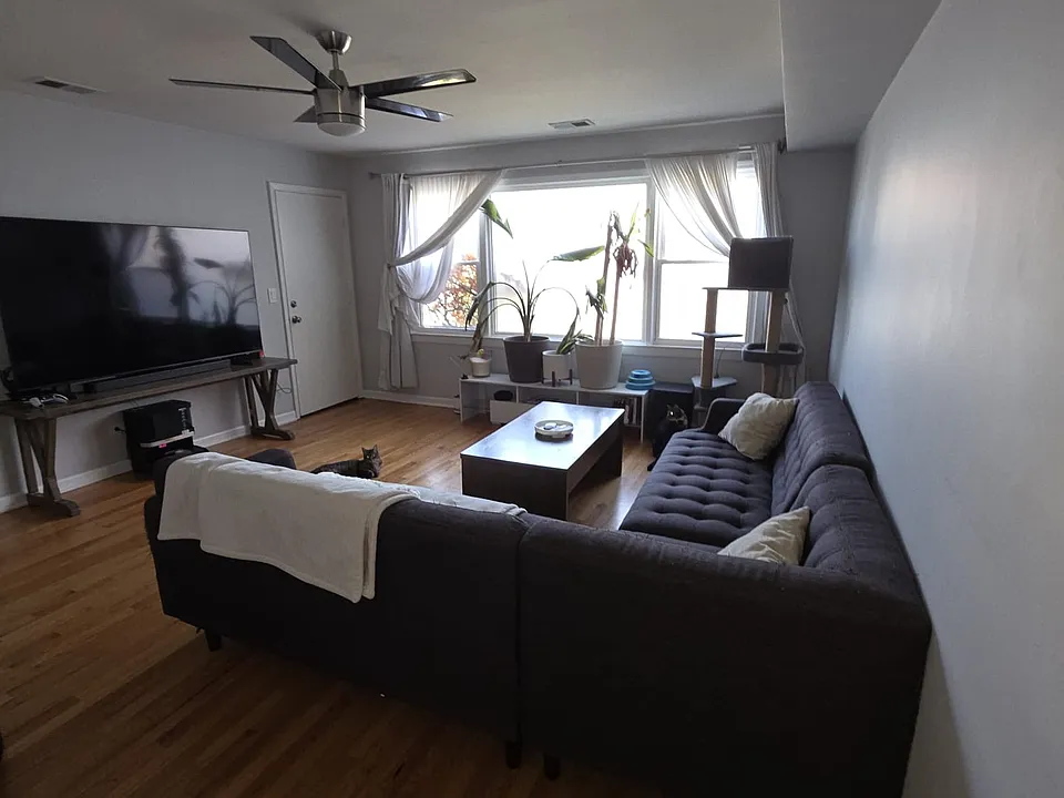 2415 N Central Ave #1