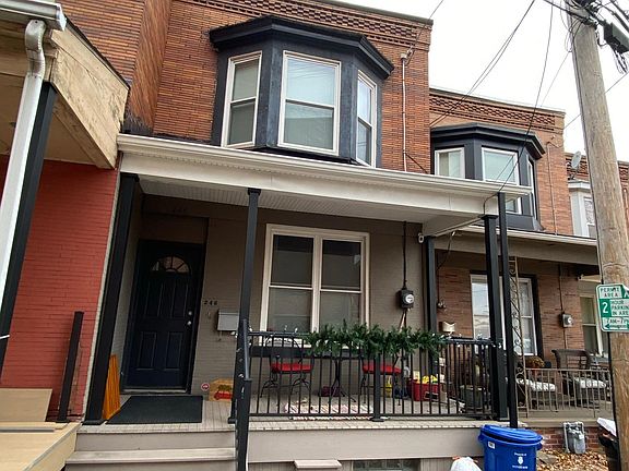 Updated porch * convenient street Parking