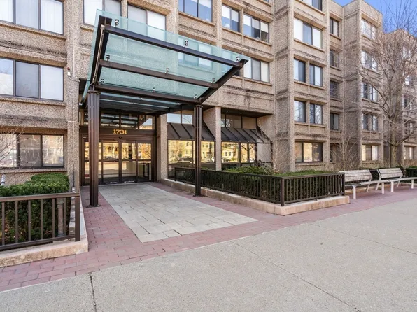 1731 Beacon St #D4, Brookline, MA 02445