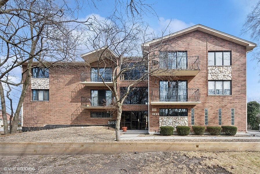 1st image of 12117 Nagle Ave #3N