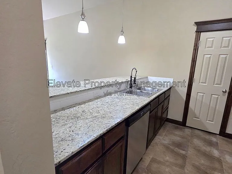 2200 Kintyre Rd — Photo 24
