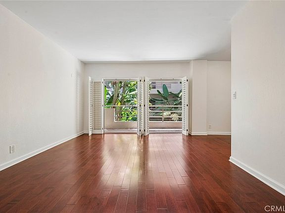 4th image of 1131 Alta Loma Rd