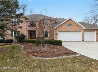 6120 Willowood Ln, Willowbrook, IL