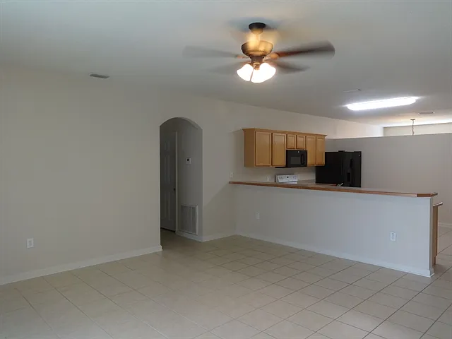 810 Dunkirk Ave NW — Photo 3