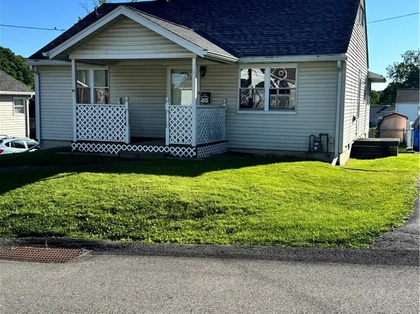 524 Arizona Dr, New Kensington, PA 15068
